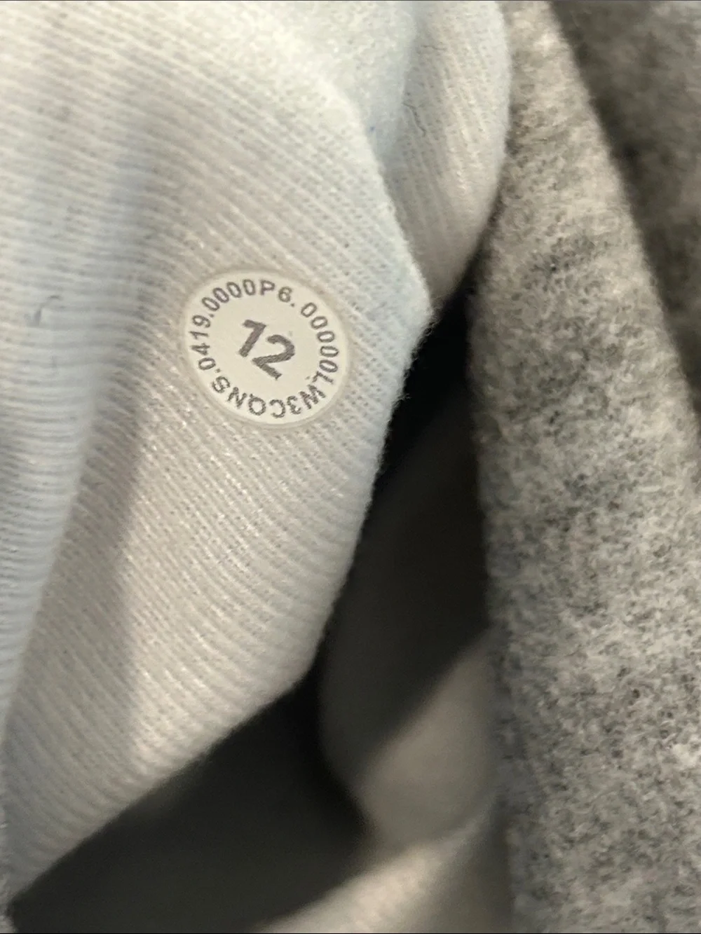 Lululemon Go Forward Pullover Fleece in heathered‎ core light grey Size 12